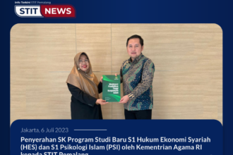 Penyerahan SK Proram Studi Baru S1 Hukum Ekonomi Syariah (HES) Dan S1 Psikologi Islam  (PSI) SITIT Pemalang